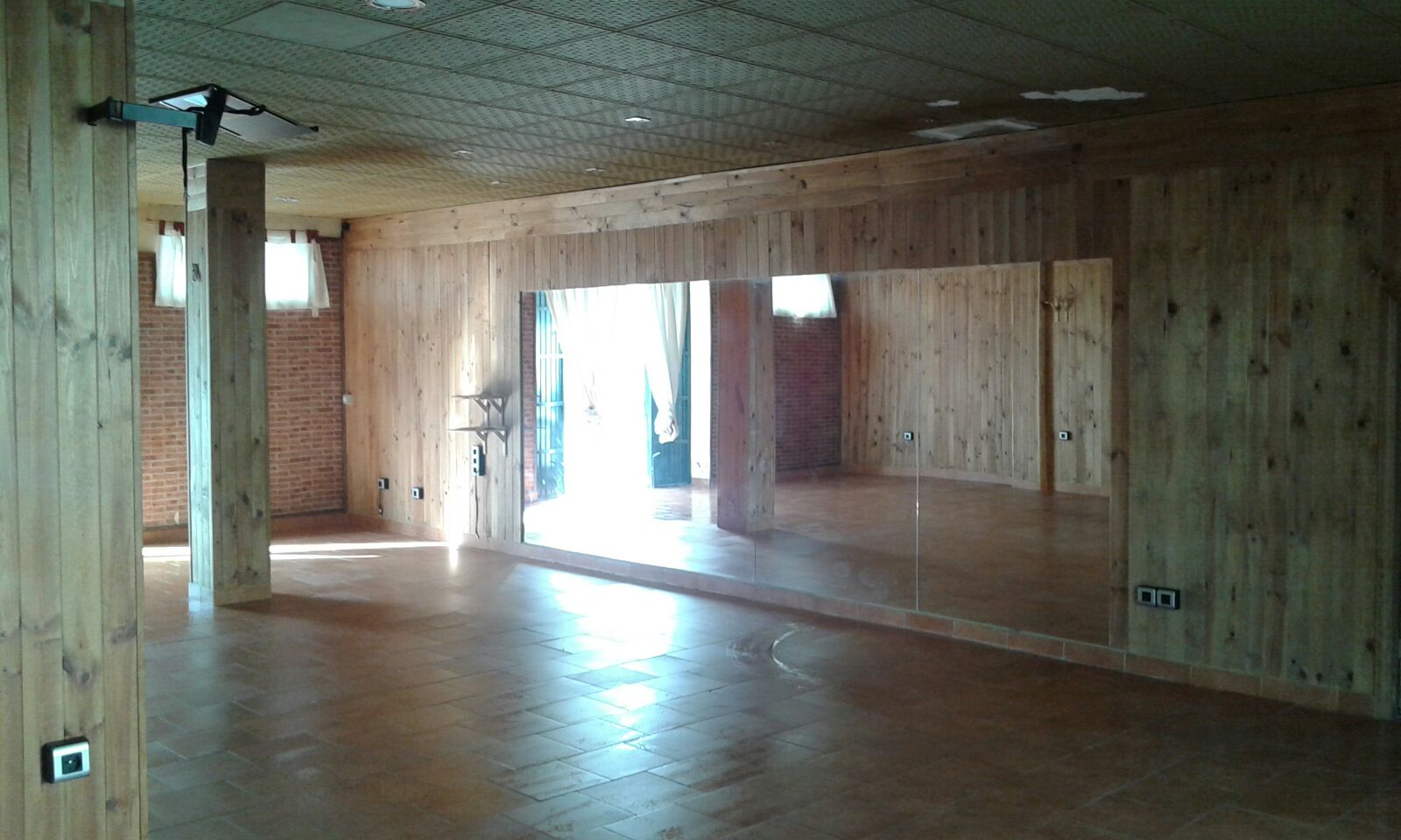 For sale of commercial in San Fernando